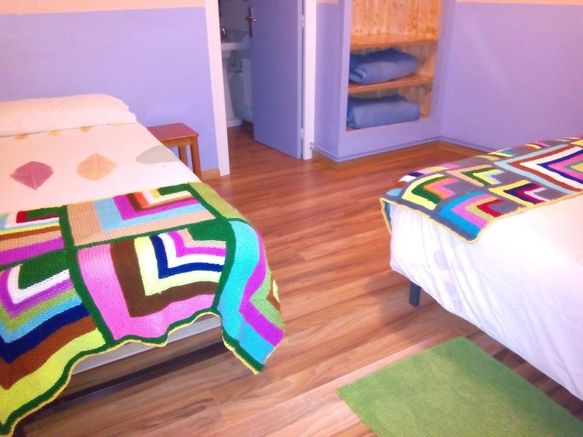 Albergue El Ultimo Bucardo Linás de Broto Esterno foto