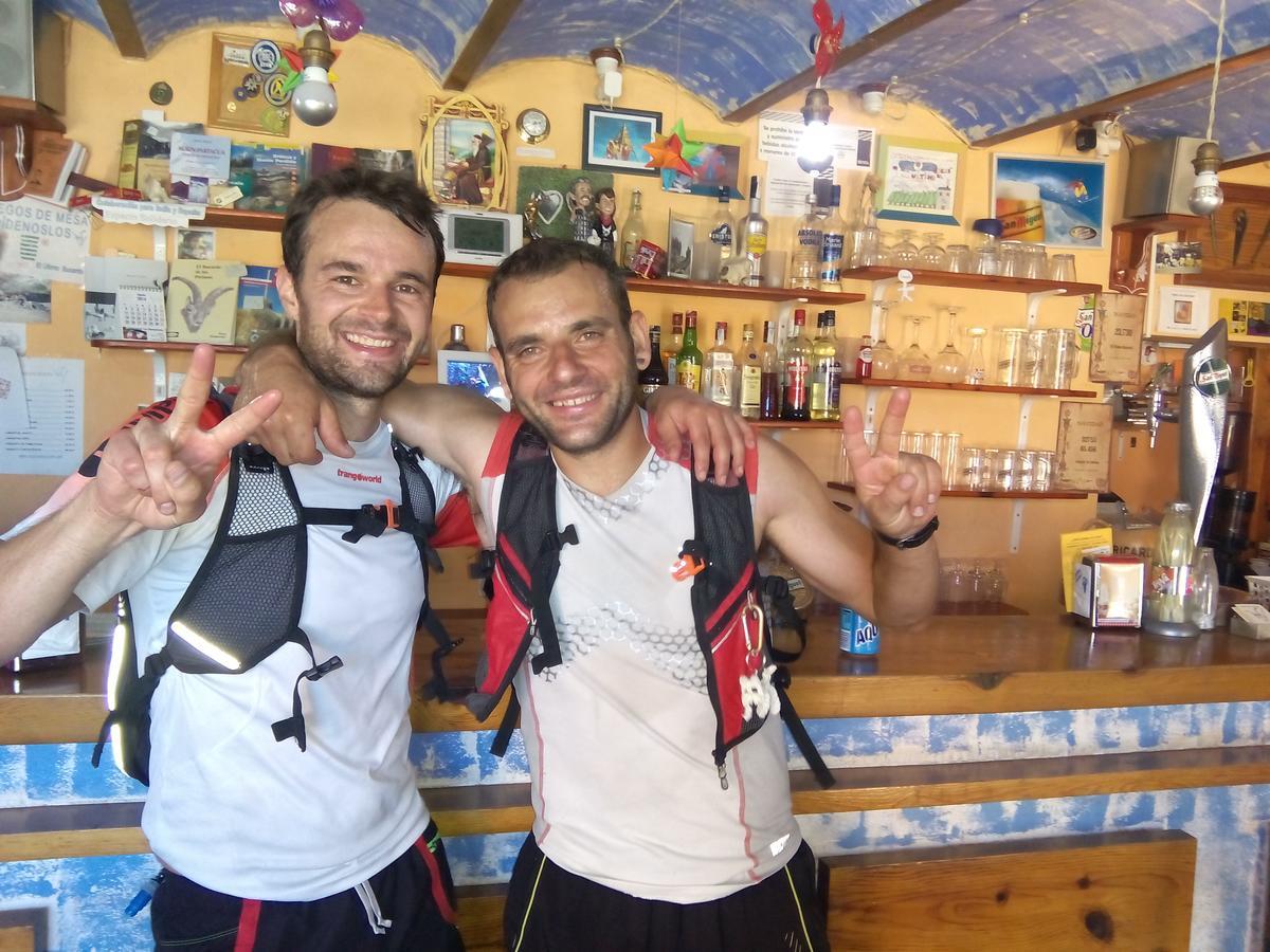 Albergue El Ultimo Bucardo Linás de Broto Esterno foto