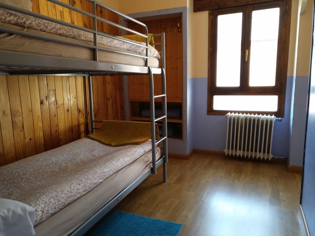 Albergue El Ultimo Bucardo Linás de Broto Esterno foto