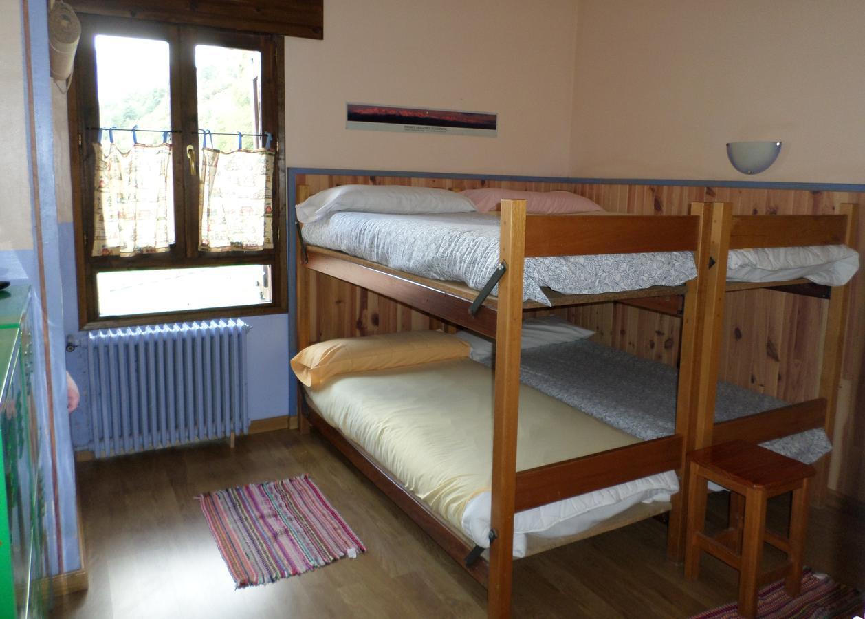 Albergue El Ultimo Bucardo Linás de Broto Esterno foto