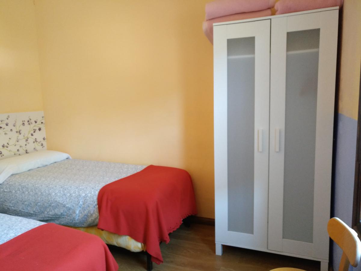 Albergue El Ultimo Bucardo Linás de Broto Esterno foto