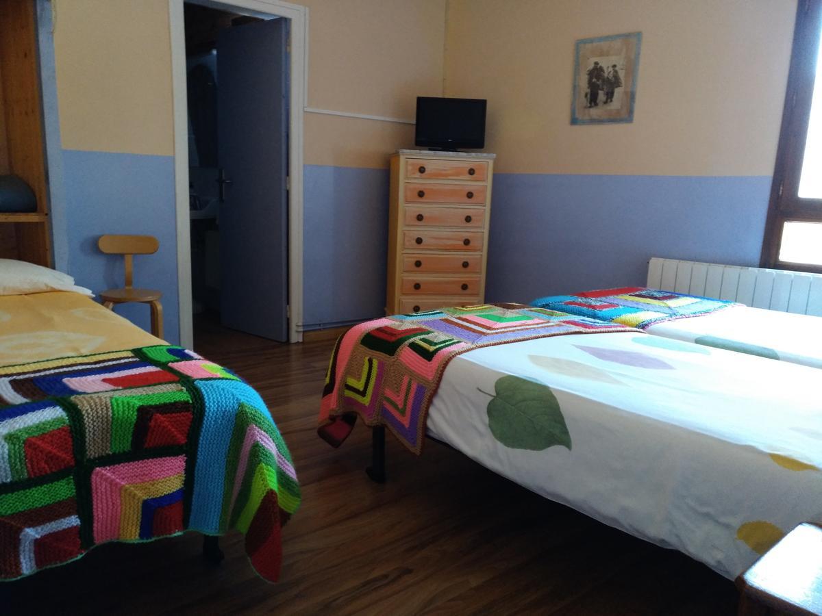 Albergue El Ultimo Bucardo Linás de Broto Esterno foto