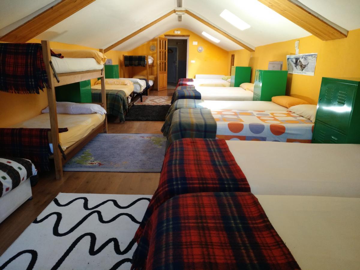 Albergue El Ultimo Bucardo Linás de Broto Esterno foto